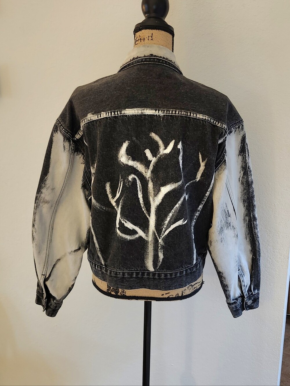 Guess Black Acid Washed Cropped Denim Jacket Sz XL